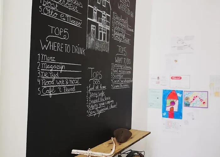 3rd Floor Loft In Historical Apartman