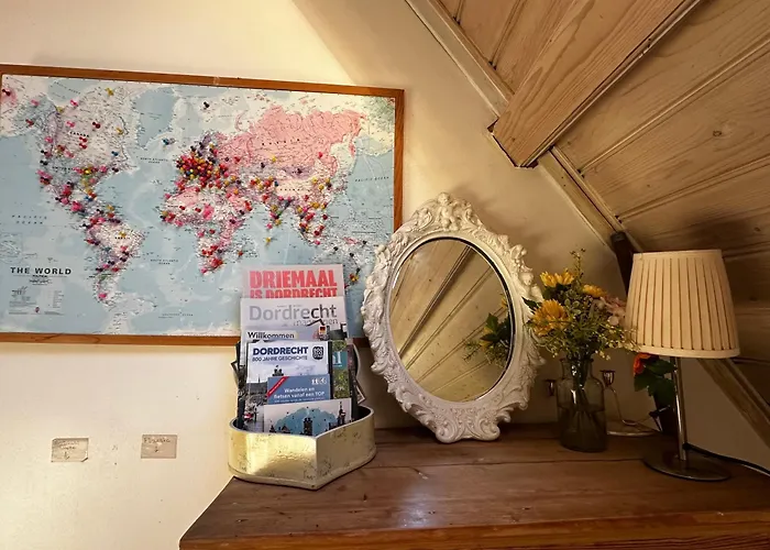 3rd Floor Loft In Historical *